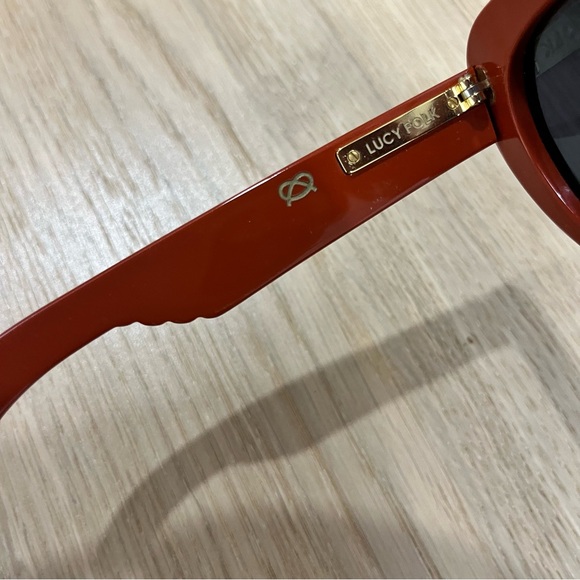 Lucy Folk Wingspan sunglasses Navy and red - Picture 6 of 9